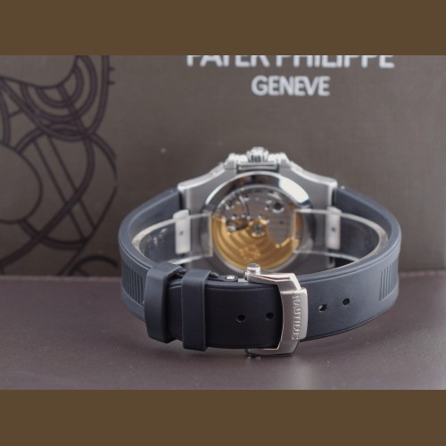 5726A-001 Like New 2010 - Full set