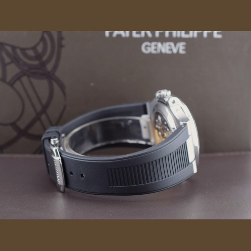 5726A-001 Like New 2010 - Full set