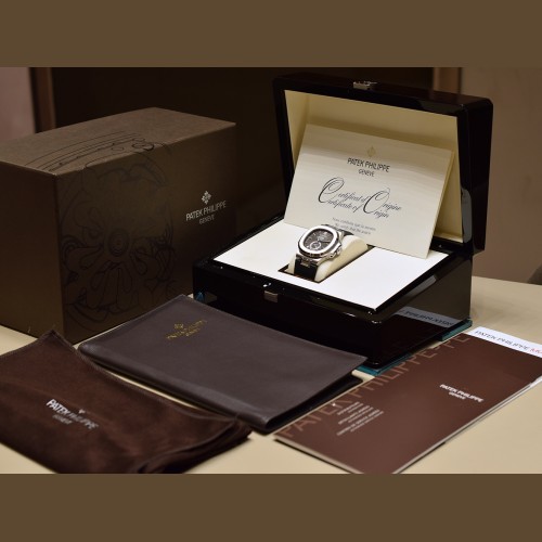 5726A-001 Like New 2010 - Full set