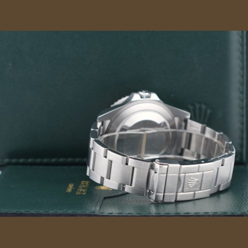 16710 SEL   full set 2004