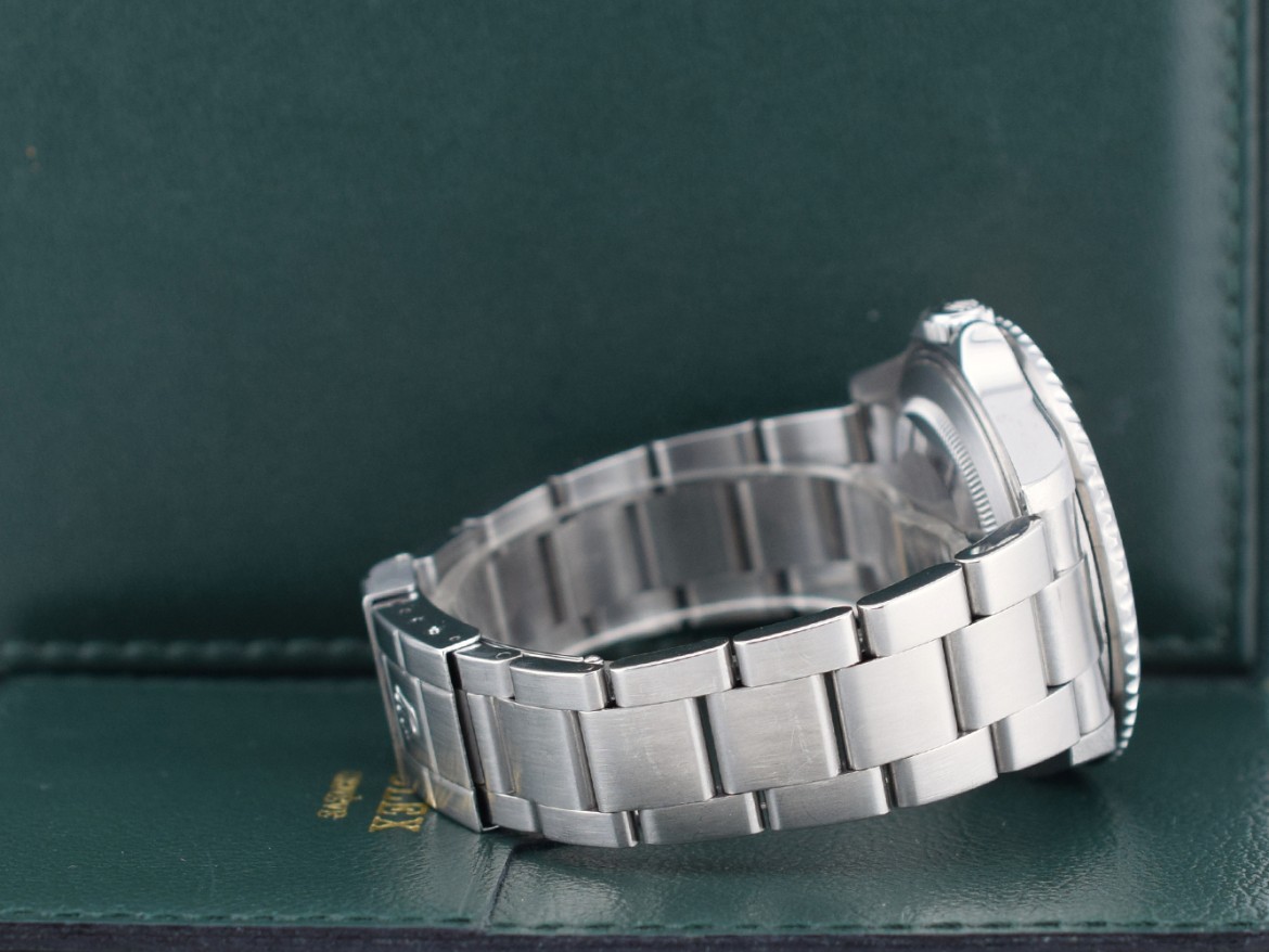 16710 SEL   full set 2004