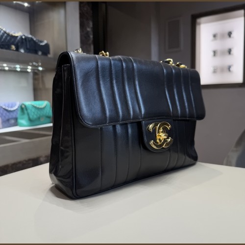 CHANEL BIG LOGO GRANDE