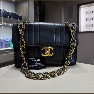 CHANEL BIG LOGO GRANDE