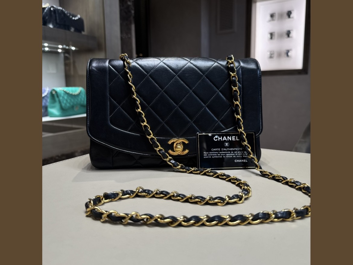 CHANEL DIANA