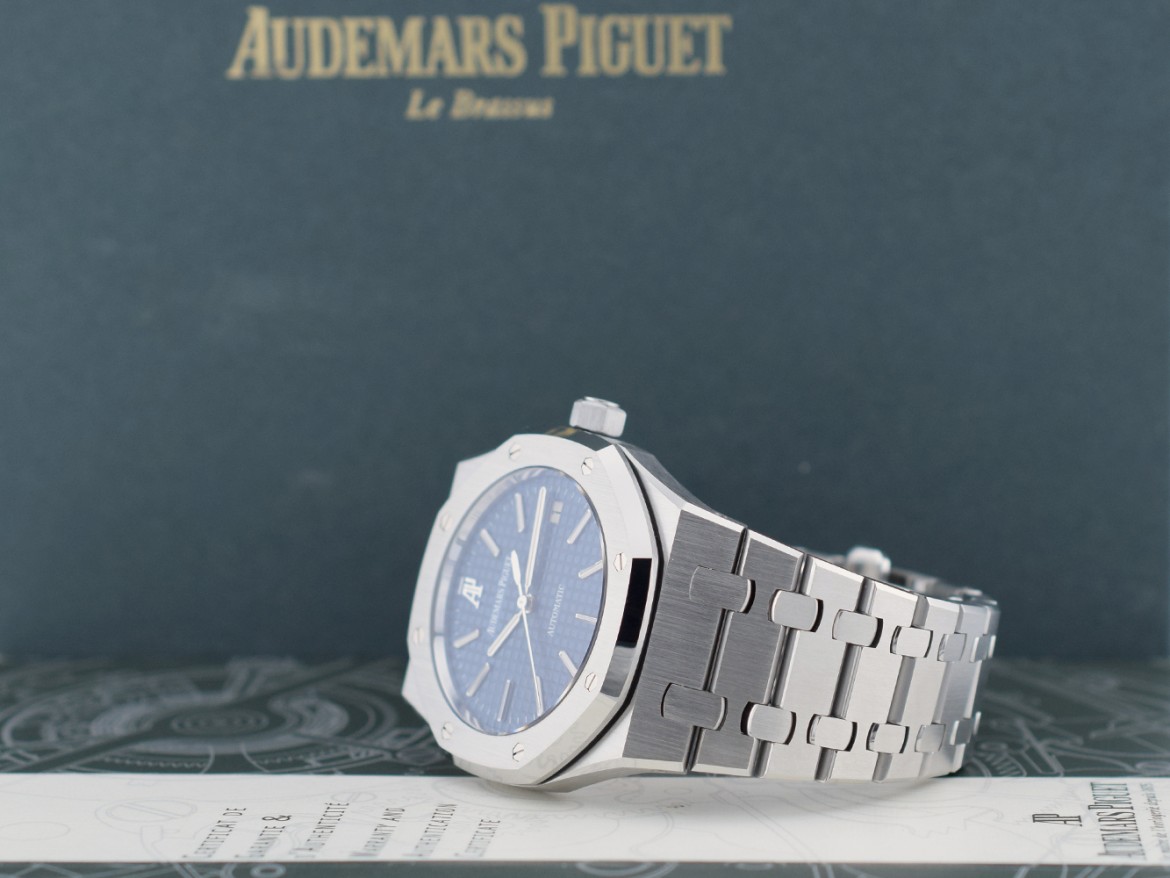 15300ST Blue & White dial - Like new 2010 39mm