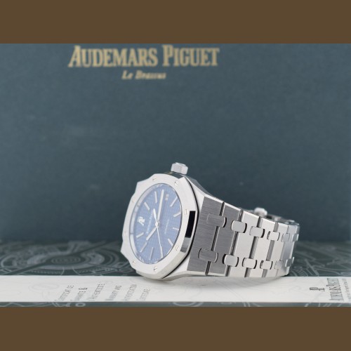 15300ST Blue & White dial - Like new 2010 39mm