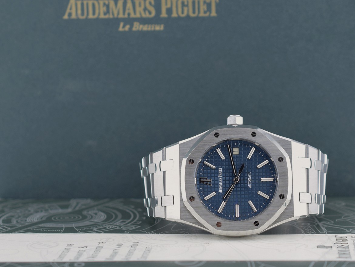 15300ST Blue & White dial - Like new 2010 39mm