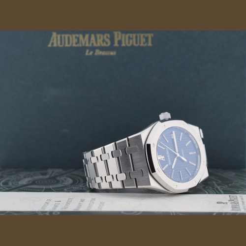 15300ST Blue & White dial - Like new 2010 39mm