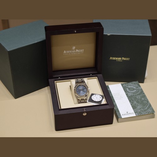 15300ST Blue & White dial - Like new 2010 39mm