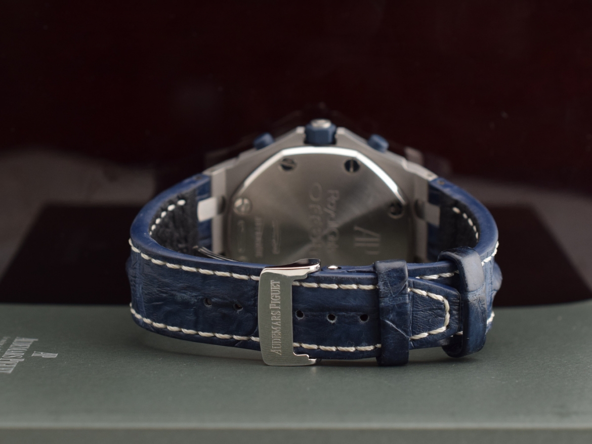 26170ST Chronograph Certified Navy - Like New 2008