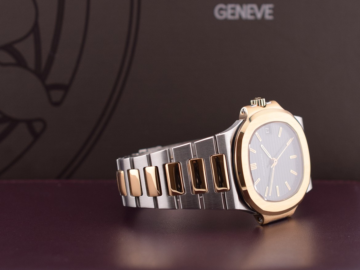 3800/1 Sigma First Generation Black Date - Like new Box/Extract Patek