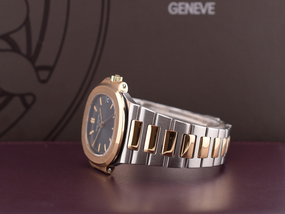 3800/1 Sigma First Generation Black Date - Like new Box/Extract Patek