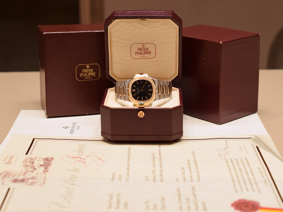 3800/1 Sigma First Generation Black Date - Like new Box/Extract Patek