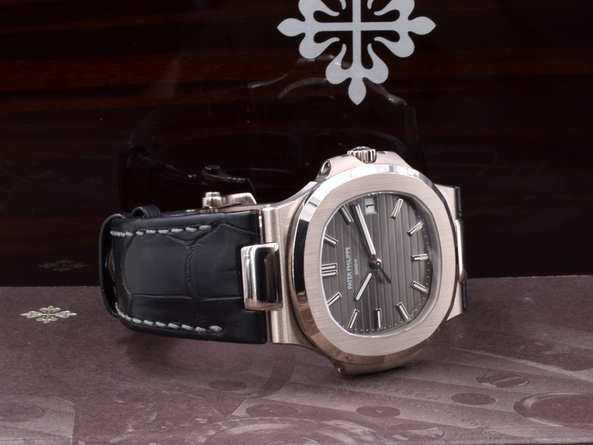Rare 2008 Geneva Seal White Gold Like New Full Set  ITA