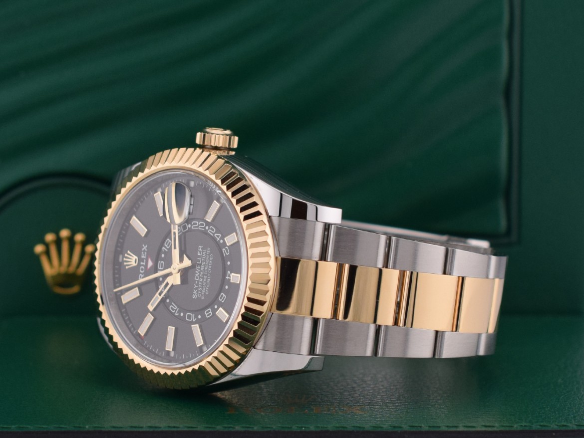 326933  Black Dial New 2022 Full set