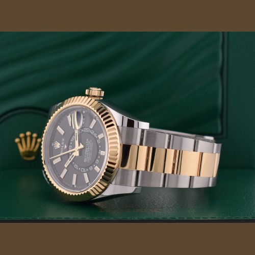 326933  Black Dial New 2022 Full set