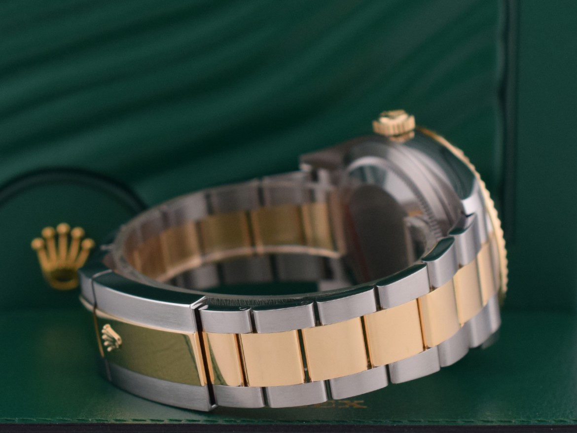 326933  Black Dial New 2022 Full set