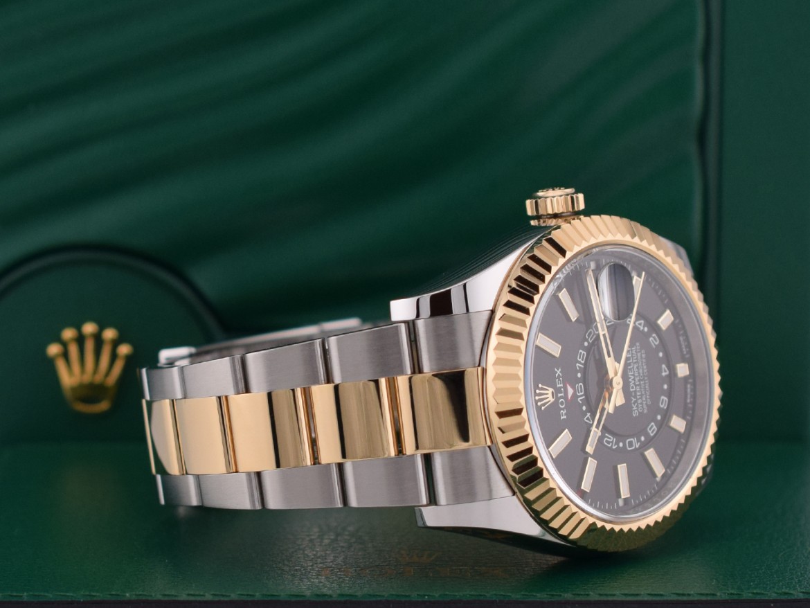 326933  Black Dial New 2022 Full set
