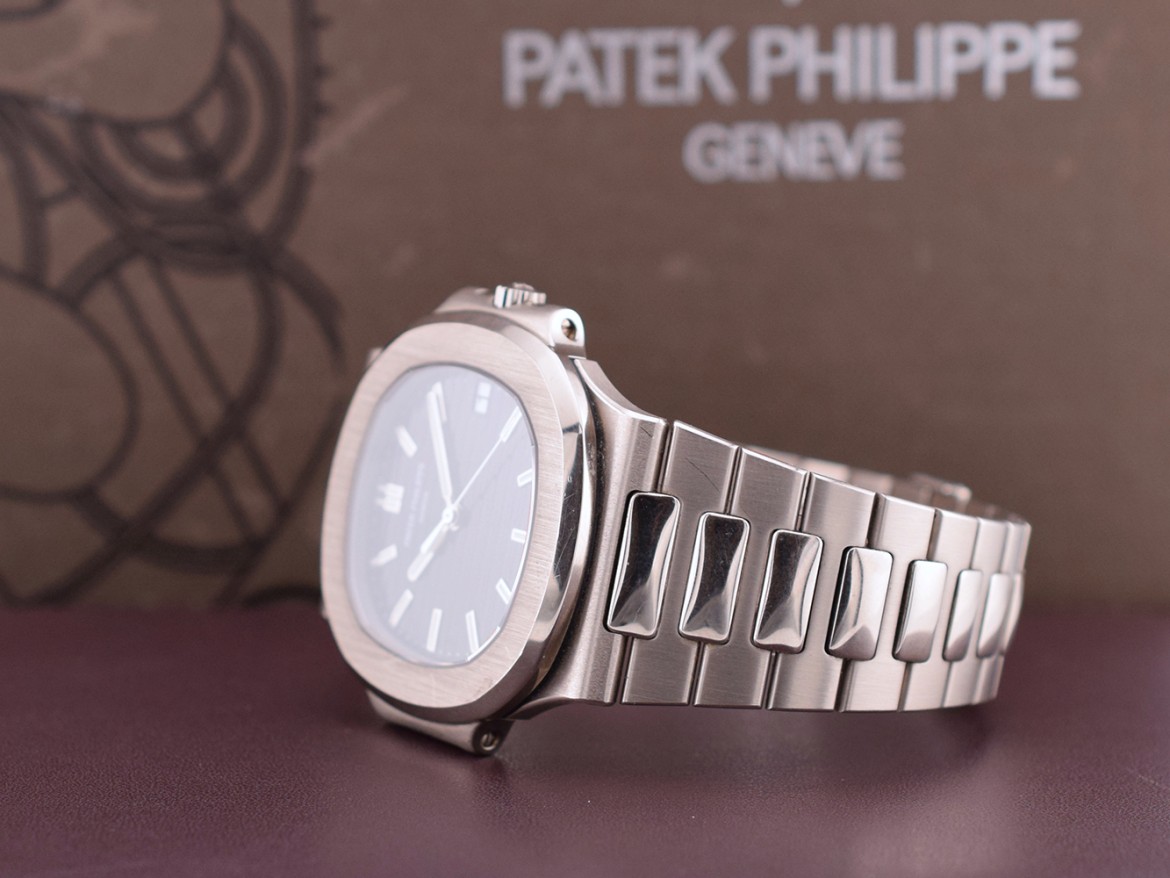 3711/1G Super Rare White Gold  Full Set 2006