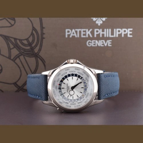 World Time  5130G White Gold Silver Dial - Like New  Full Set