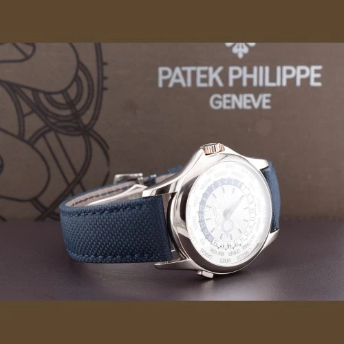 World Time  5130G White Gold Silver Dial - Like New  Full Set