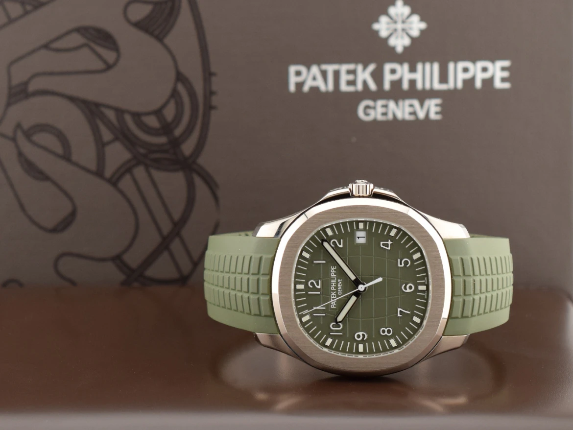 5168G-010 Green & White Gold - Like New ITA 2021