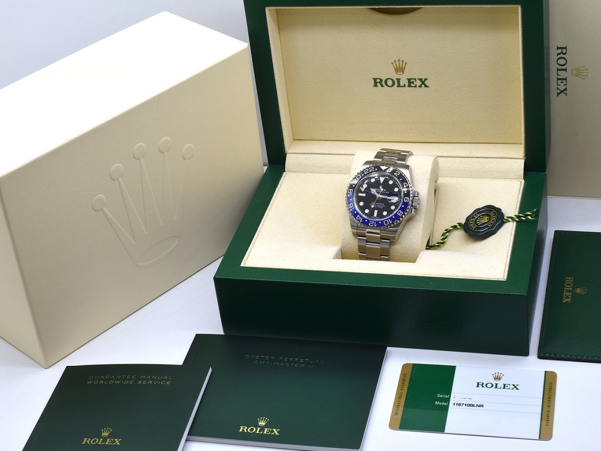 116710BLNR Oyster "Batman" - Like New 2015