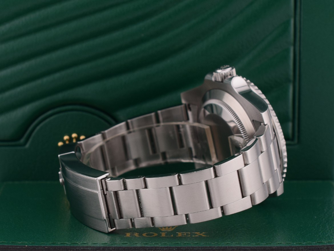 116610LV -  Like New Full Set 2012
