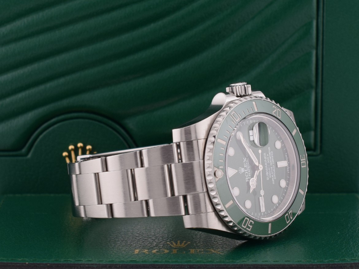 116610LV -  Like New Full Set 2012