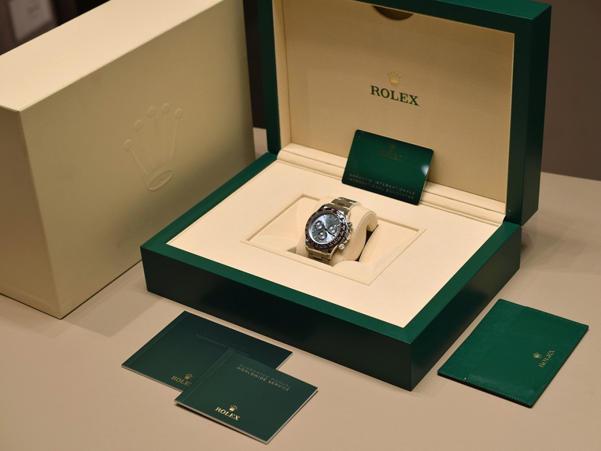 116506 Platinum - Like New Full Set  2022