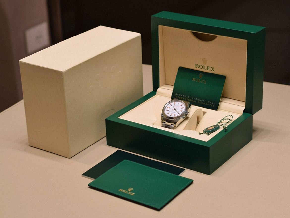 116400  white dial - Rare green card 2021 - new