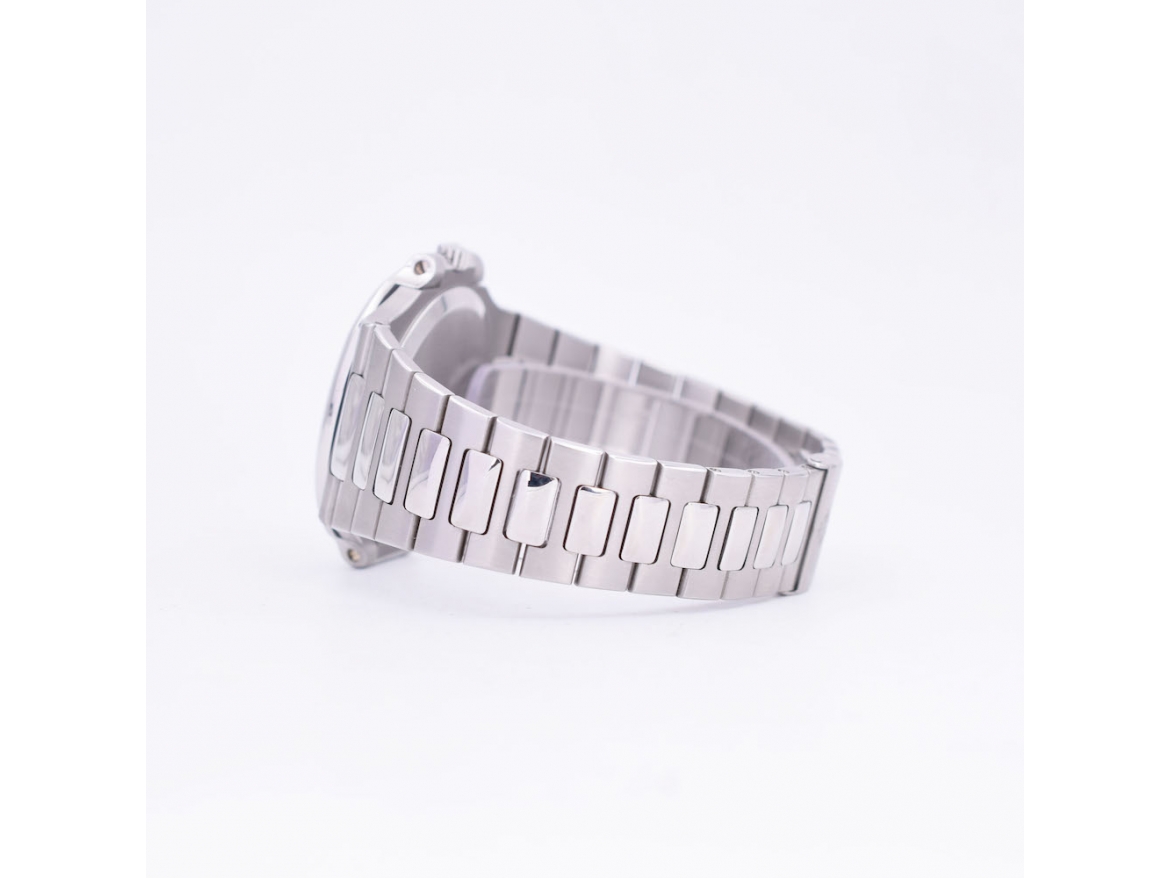 3710 LIKE NEW FULL SETT