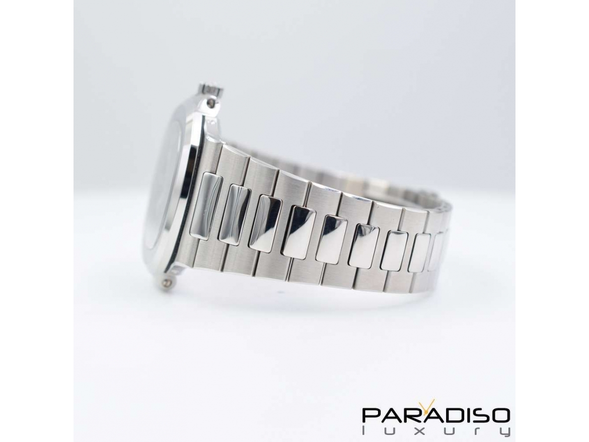 5712/1A Full Set - Like New